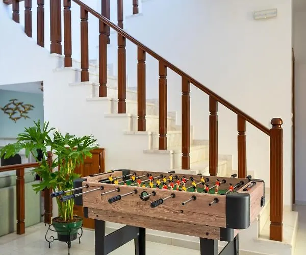 فيلة Iasama Asgourou