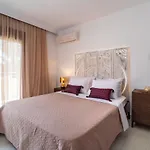 فيلة Iasama *